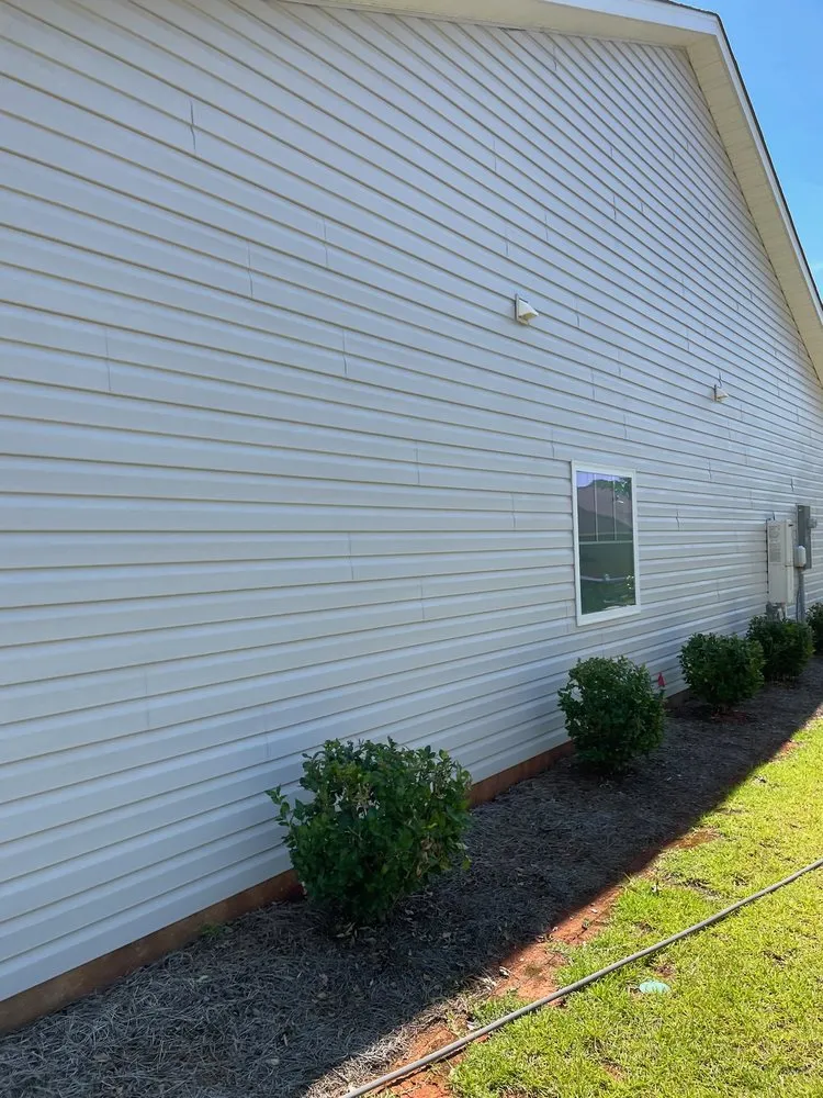 Custom yard maintenance near you in Columbia, SC by Don's Enterprises