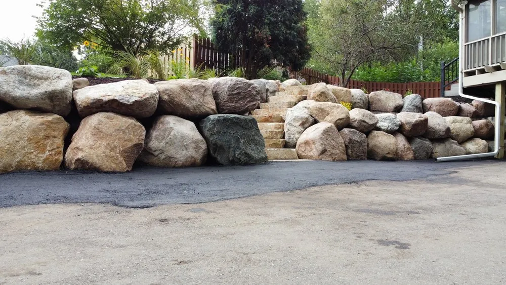 Custom yard maintenance experts serving Minneapolis, MN - Dorin Design