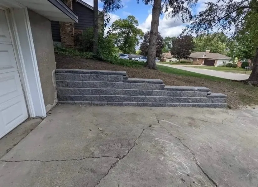 Top-rated lawn care service in Minneapolis, MN - Dorin Design