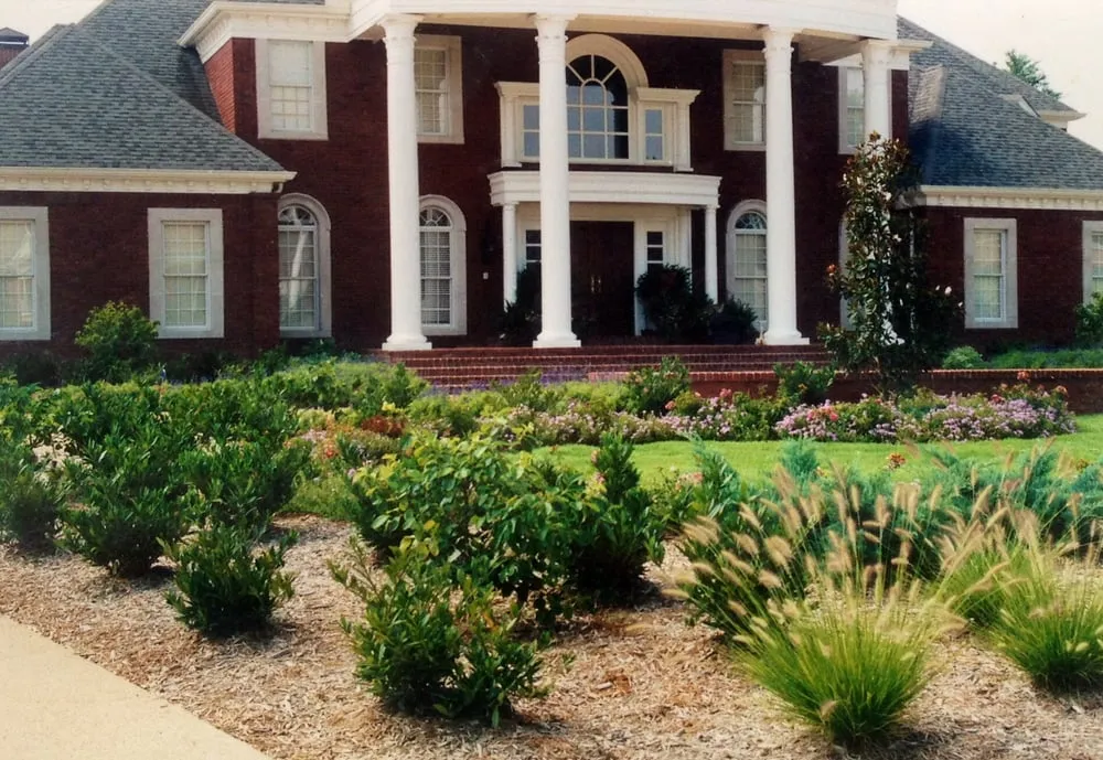Professional landscape installation experts serving Collierville, TN - Dorriety Landscape