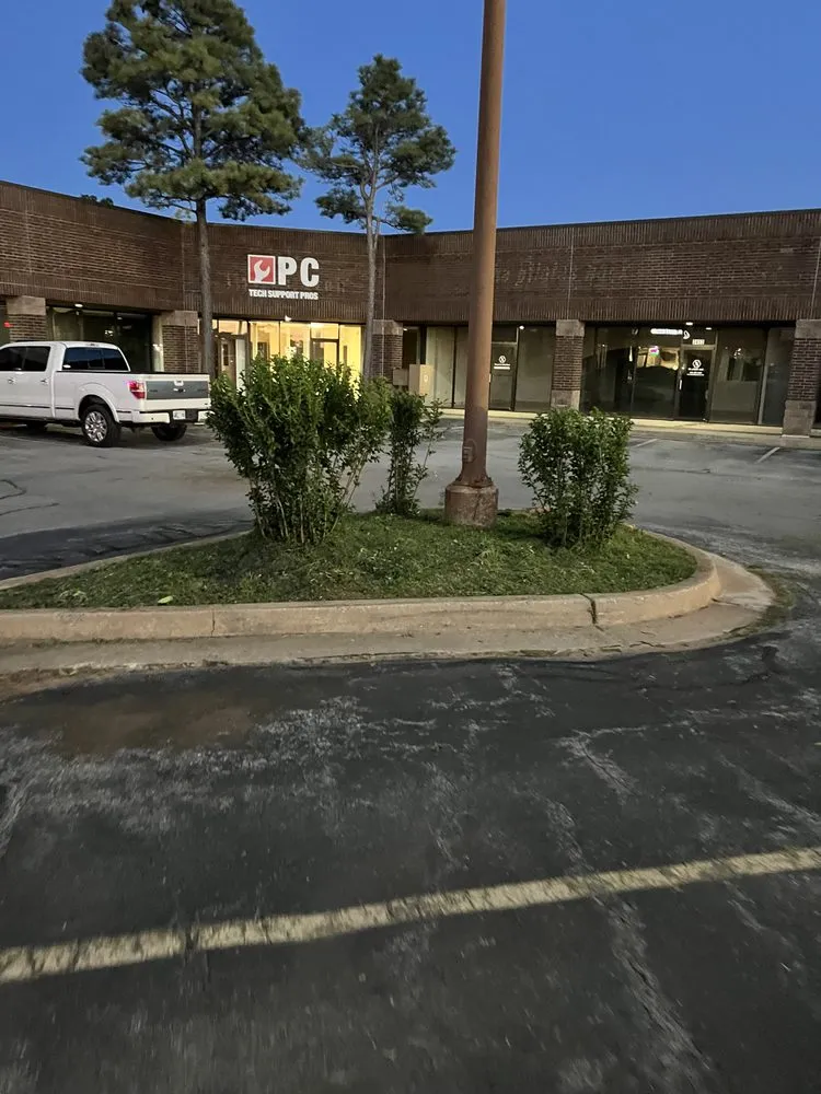 Trusted landscape installation in Edmond, OK by Dos Gringos Lawn