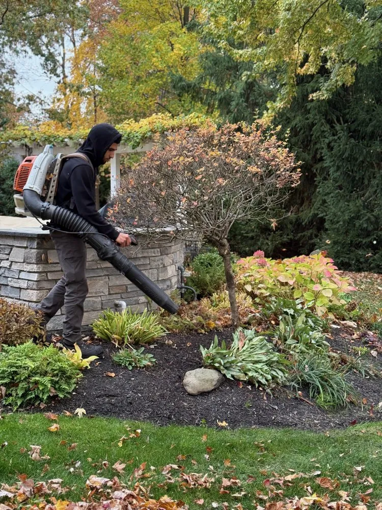 Top-rated yard cleanup service in Bay Village, OH - Doskoch Lawn Care