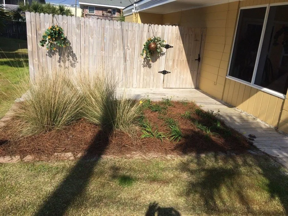 Reliable yard maintenance with custom design across Panama City, FL - Doster’s
