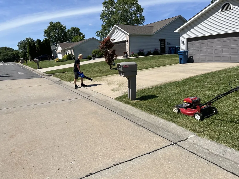 Reliable lawn care service in Belleville, IL by Double A Lawn Care