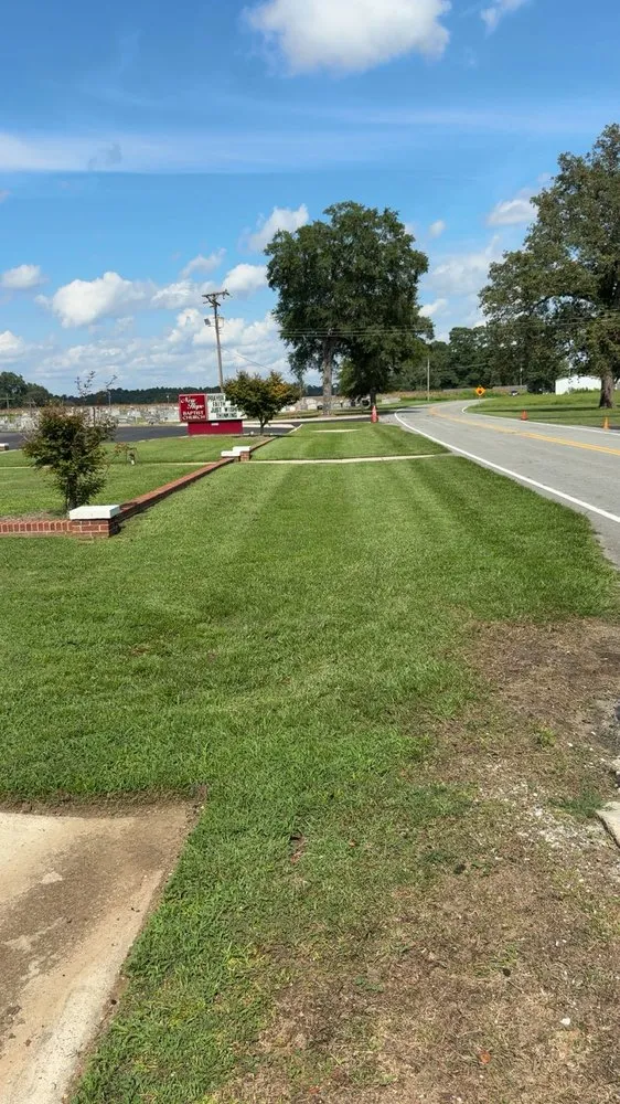 Reliable outdoor landscaping experts serving Bladenboro, NC - Double B Lawncare