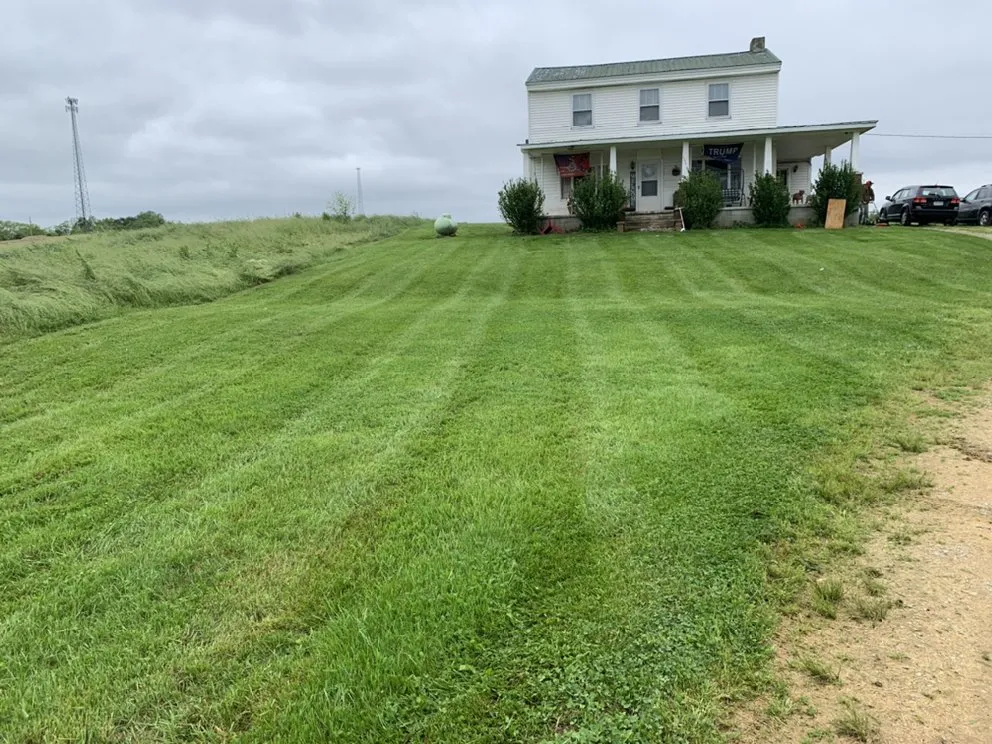 Top-rated lawn care service experts serving Columbus, OH - Double C Lawncare