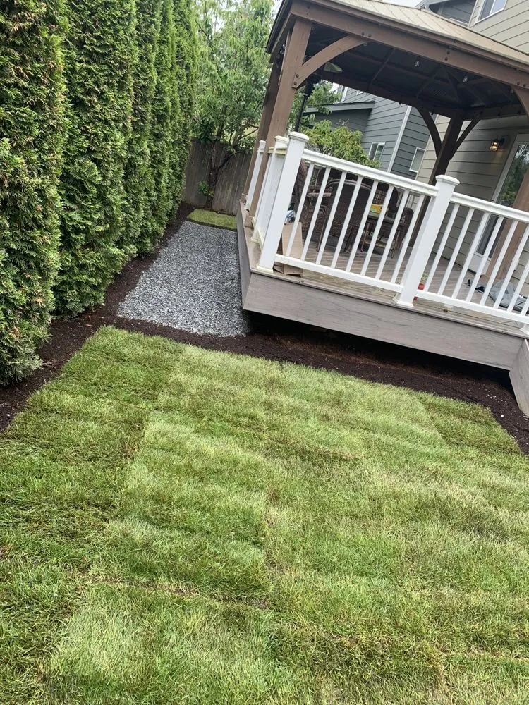 Custom outdoor landscaping in Monroe, WA by Double C