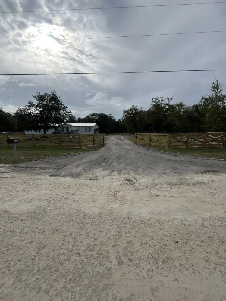 Top-rated yard maintenance in Inglis, FL - Double D Land & Tree