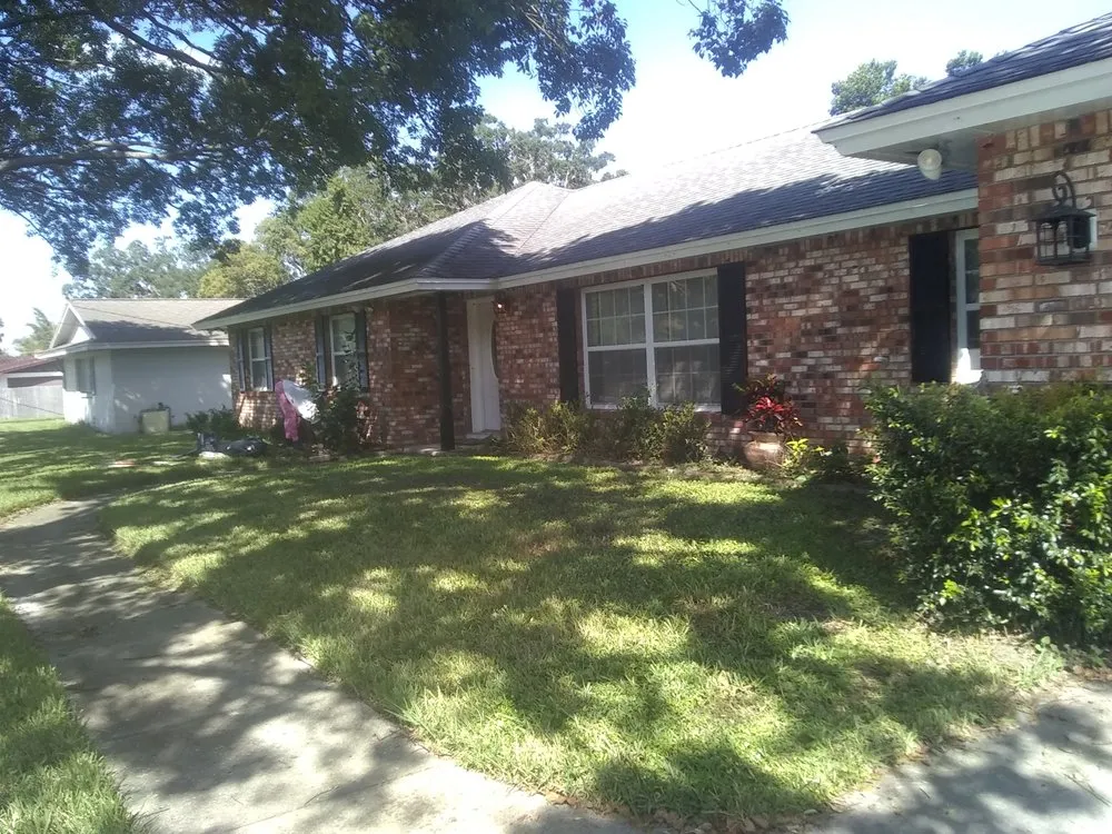 Reliable lawn mowing service in Orlando, FL - Double D Landscapes