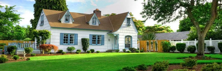 Custom lawn care service for outdoor upgrades across Emporia, KS - Double D Mowing