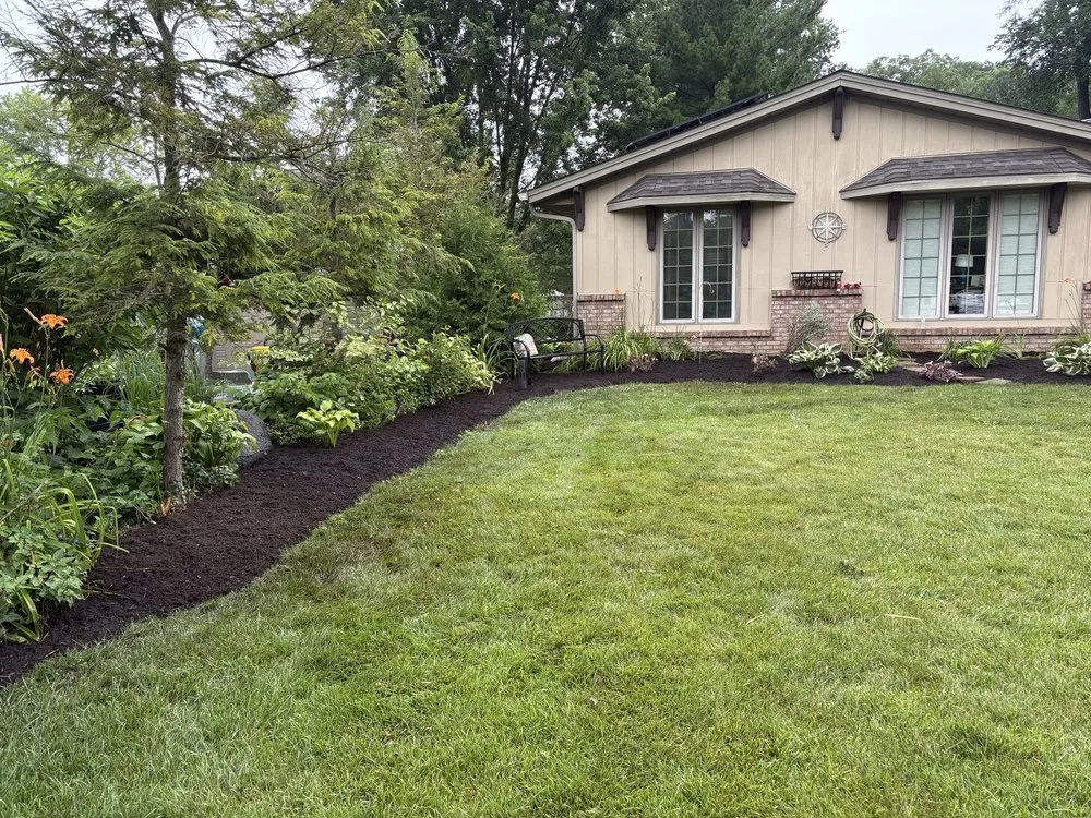Local lawn care service in Rockford, IL by Double Duty