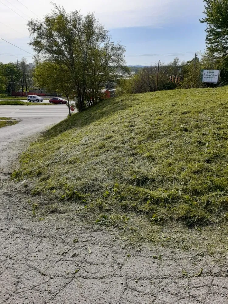 Local yard maintenance with custom design in Saint Joseph, MO by Double H Lawncare
