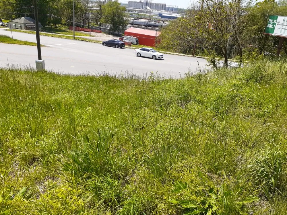 Local lawn care service for residential properties across Saint Joseph, MO - Double H Lawncare