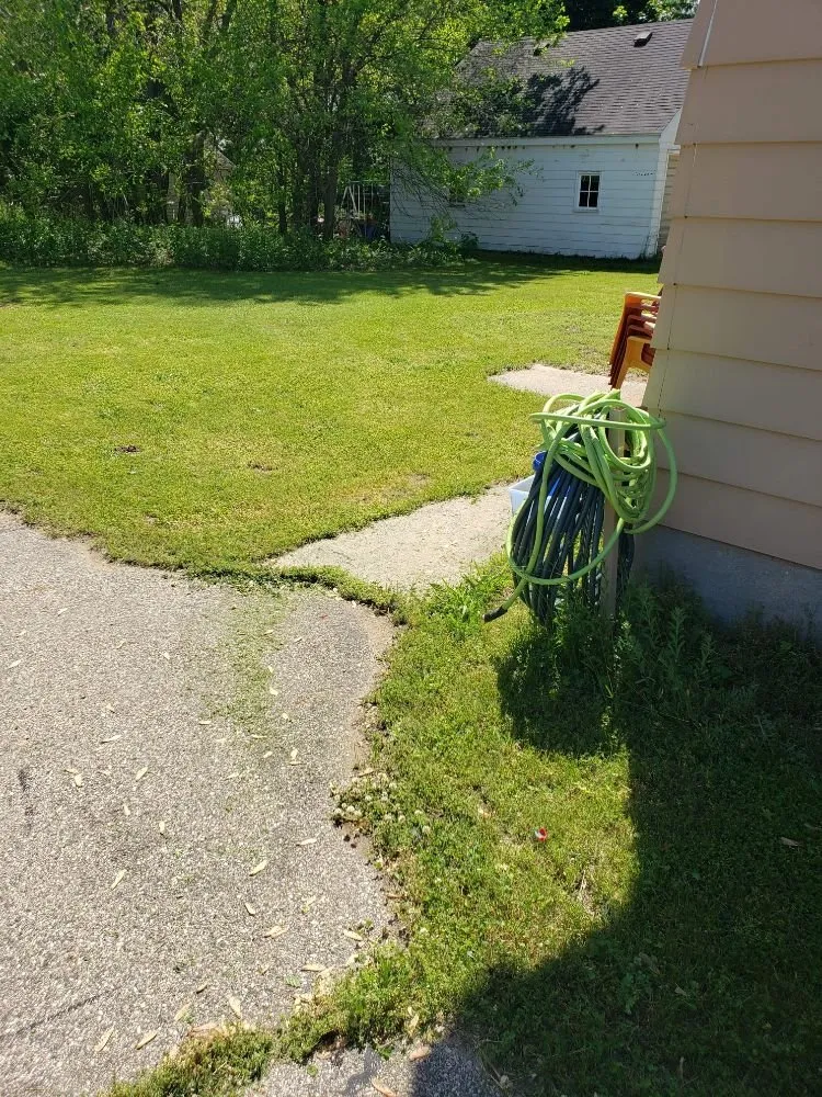 Local yard maintenance experts serving Grand Rapids, MI - Double J Lawn Services