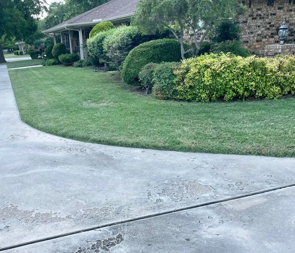 Affordable lawn mowing service for year-round maintenance across Decatur, TX - Double M Landscaping