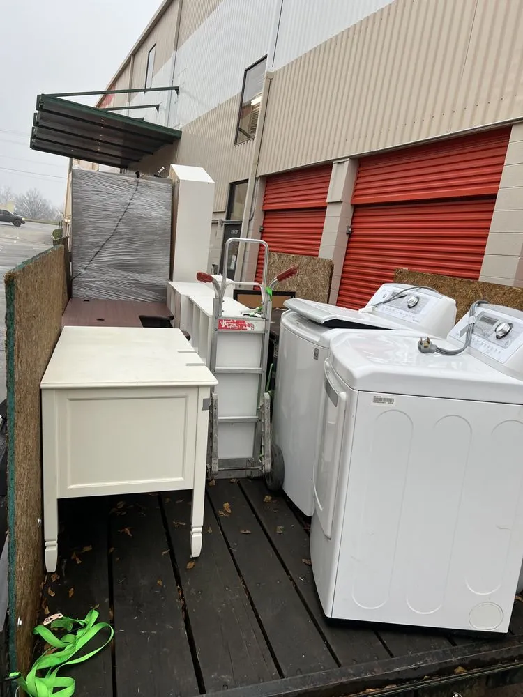 Expert yard maintenance for homes across Greenville, SC - Double R Hauling