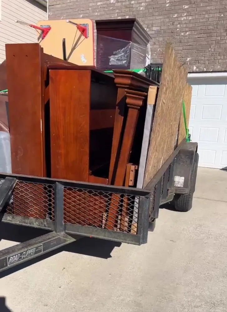 Custom outdoor landscaping for beautiful yards across Greenville, SC - Double R Hauling