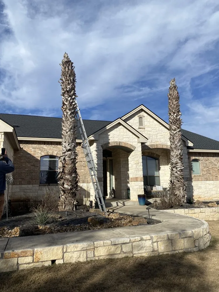 Local landscaping services experts serving Leander, TX - Double R Lawn & Landscaping