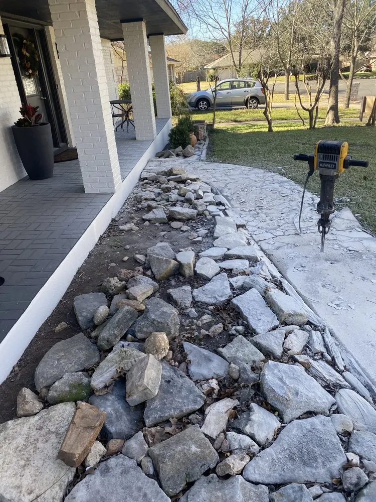 Affordable yard cleanup service for year-round maintenance in Leander, TX by Double R Lawn & Landscaping