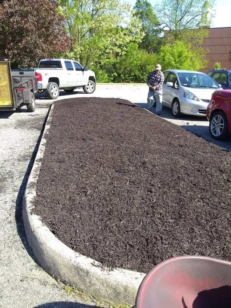 Top-rated garden landscaping in Stanardsville, VA by Double R Lawn Care
