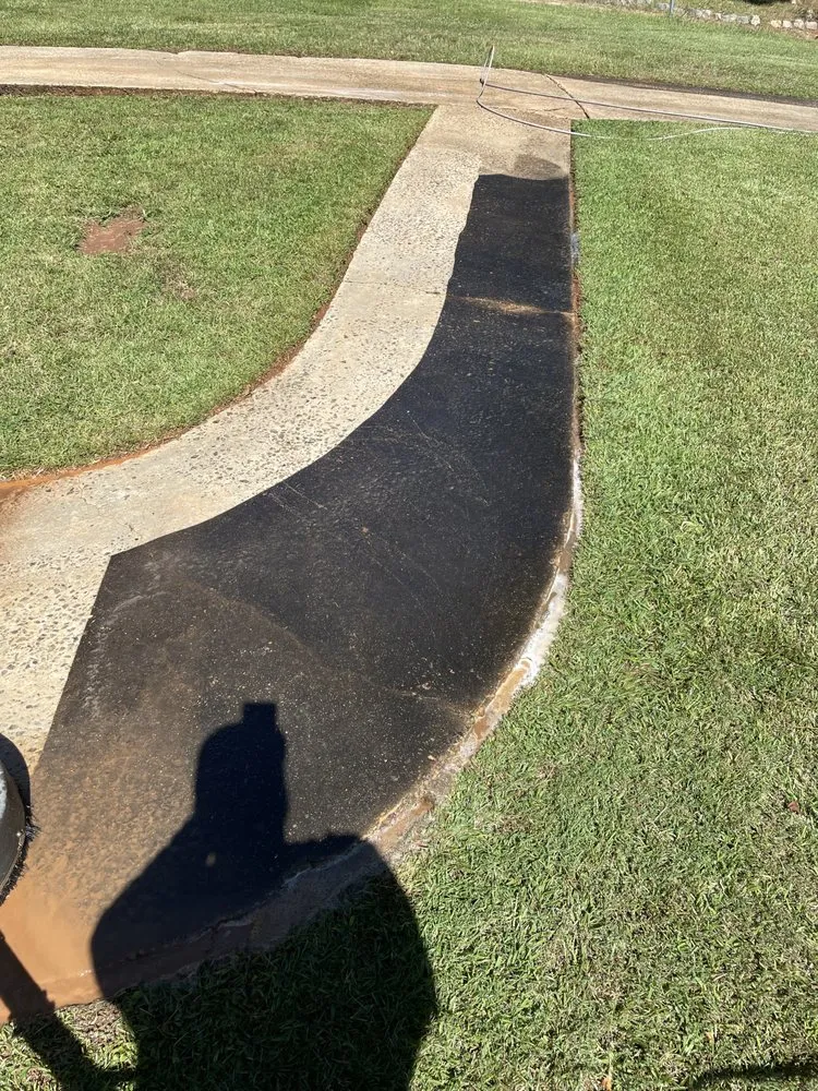 Reliable outdoor landscaping in Snellville, GA - Double R Services