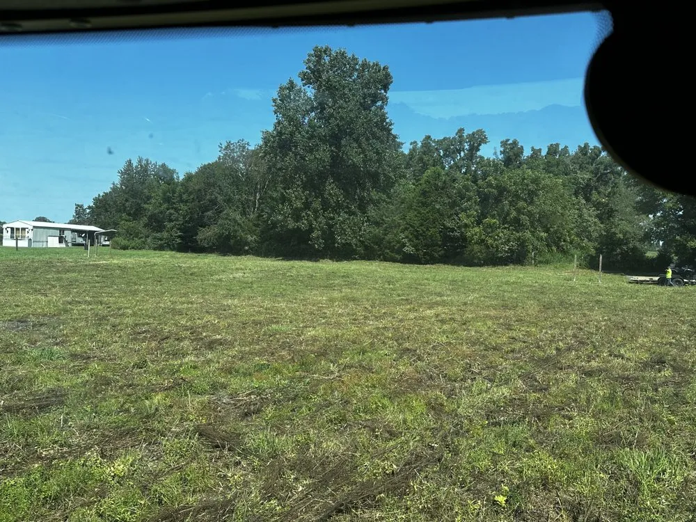 Local residential landscaping for homes in Greenbrier, TN by Double T Brush Cutting