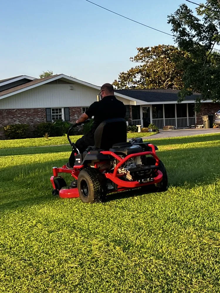 Trusted yard cleanup service in Lake Charles, LA by Doucet & Company Lawn Care Service