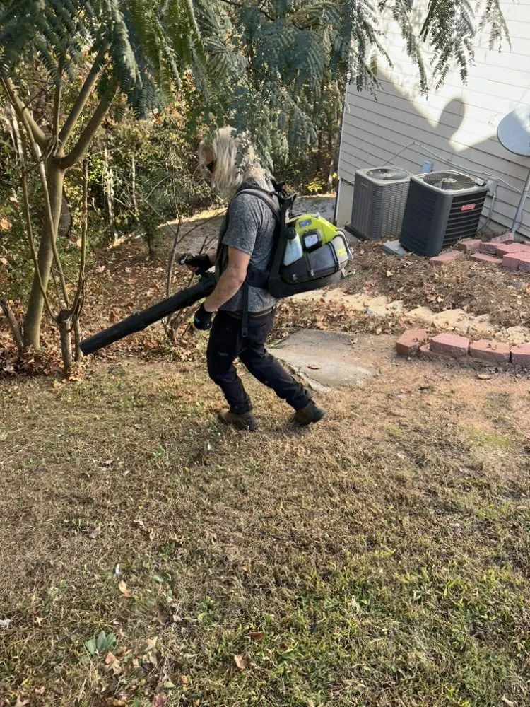 Expert yard cleanup service in Macon, GA by Douglas Lawn Care & Odd Jobs