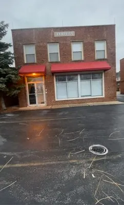 Douglas Walton Management Logo