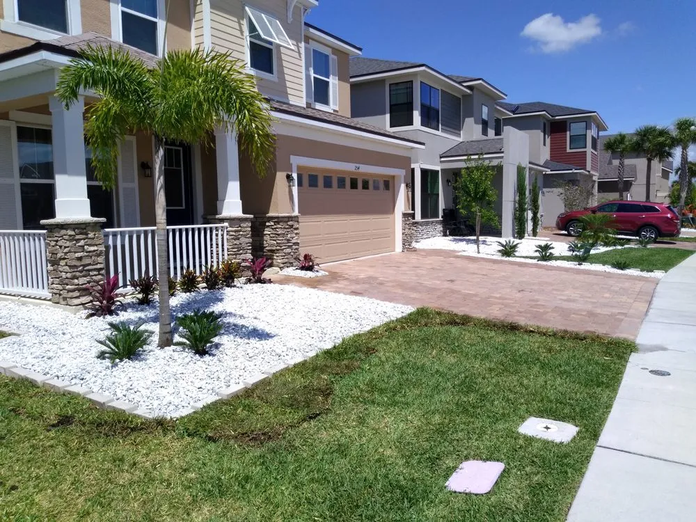 Professional outdoor landscaping in Windermere, FL - Doug's Landscape