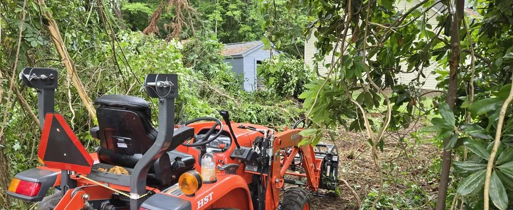 Top-rated lawn mowing service in Lugoff, SC - Doug's Lawn Tractor & Hauling Services