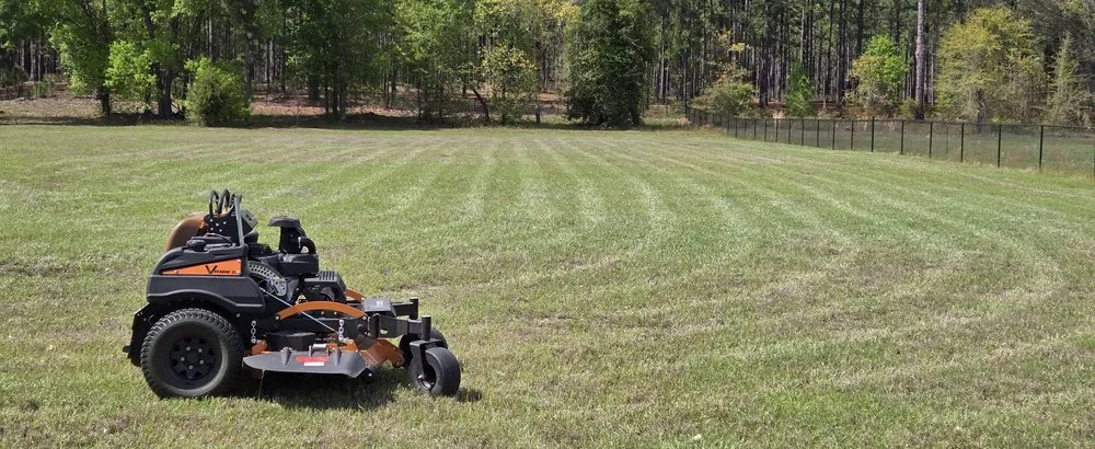 Custom lawn care service in Lugoff, SC - Doug's Lawn Tractor & Hauling Services