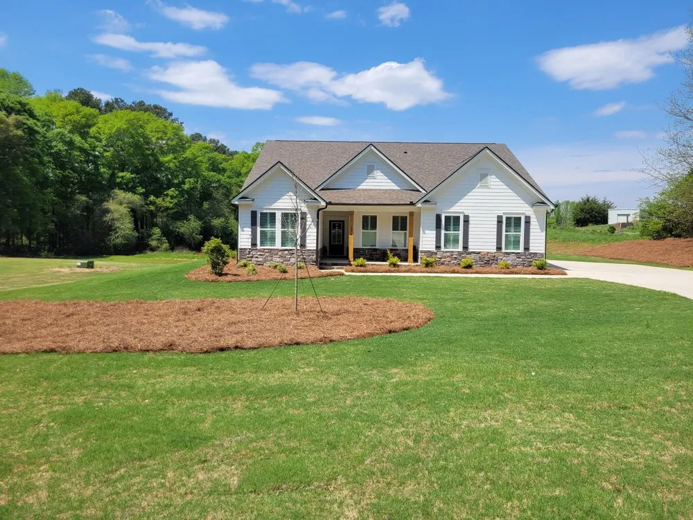 Reliable residential landscaping experts serving Statham, GA - Dove Creek Landscaping