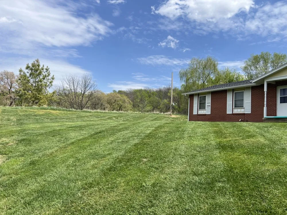 Professional yard cleanup service in Highland, KS by Dove Creek Premier