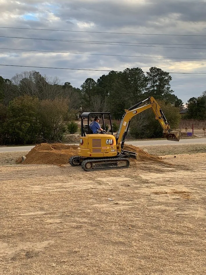 Professional lawn care service in Hope Mills, NC - Dove Davis Lot Clearing And Landscaping