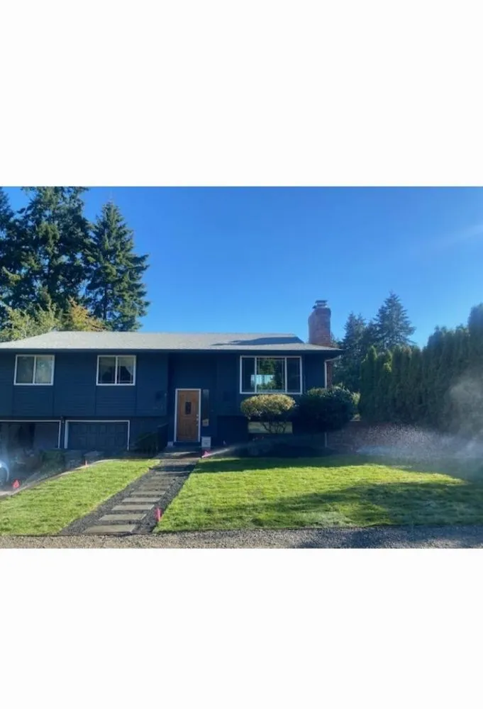 Custom lawn mowing service experts serving Lakewood, WA - Dove Landscaping