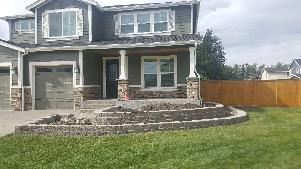 Reliable yard cleanup service experts serving Lakewood, WA - Dove Landscaping