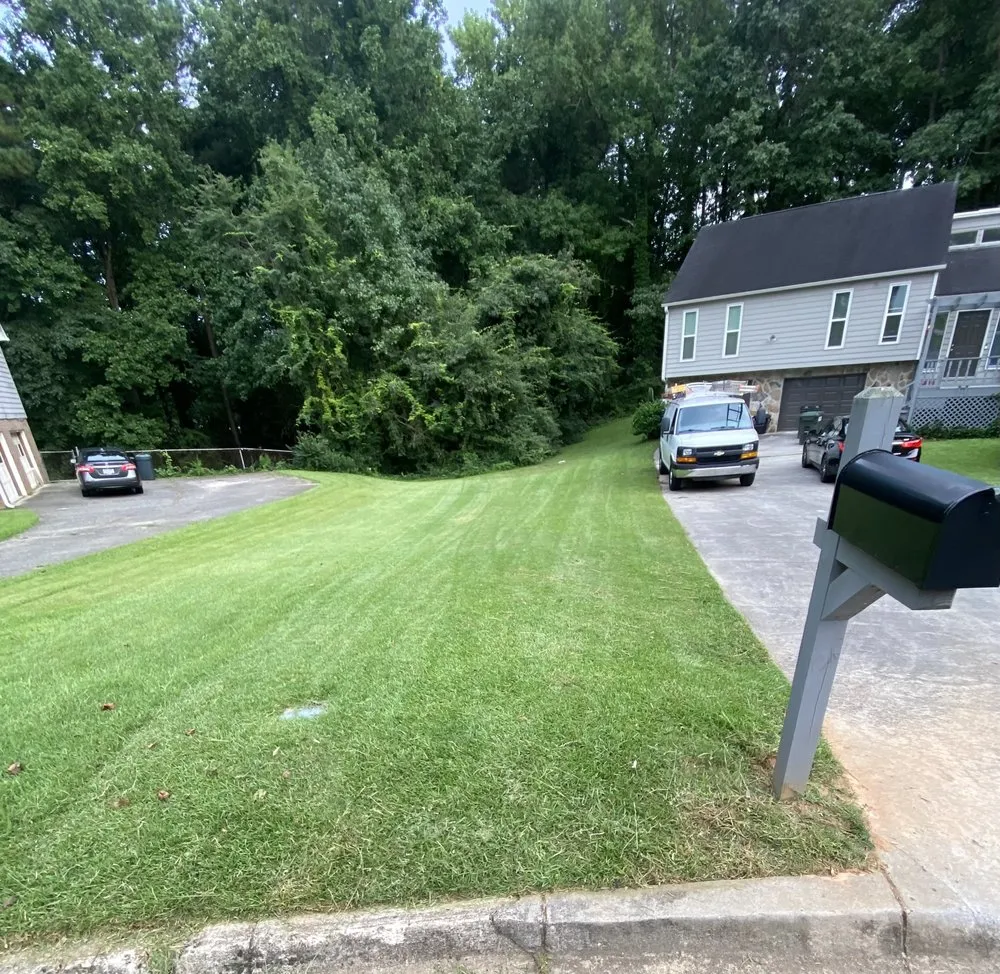 Expert outdoor landscaping experts serving Mableton, GA - Dove Lawn Landscaping