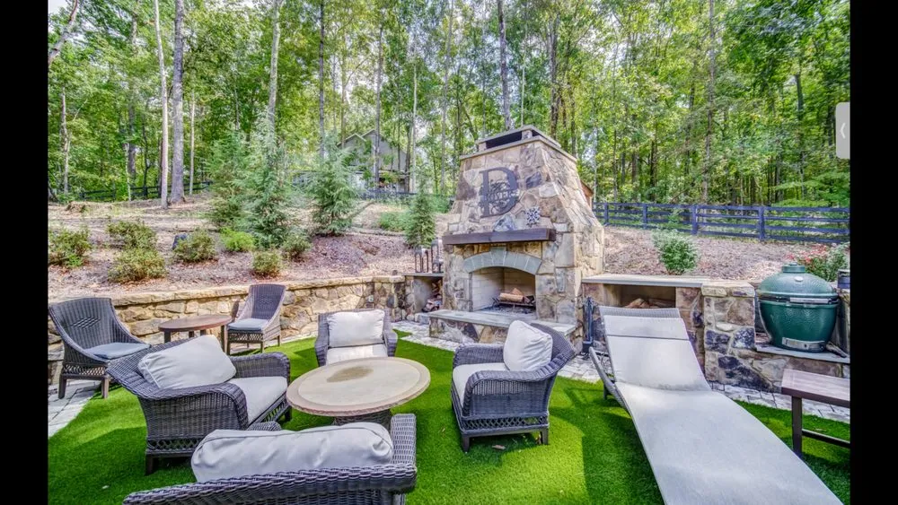 Top-rated lawn mowing service in Woodstock, GA - Dover Living