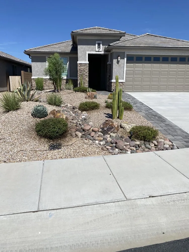 Reliable lawn care service for year-round maintenance across Tucson, AZ - Down 2 Earth Landscape