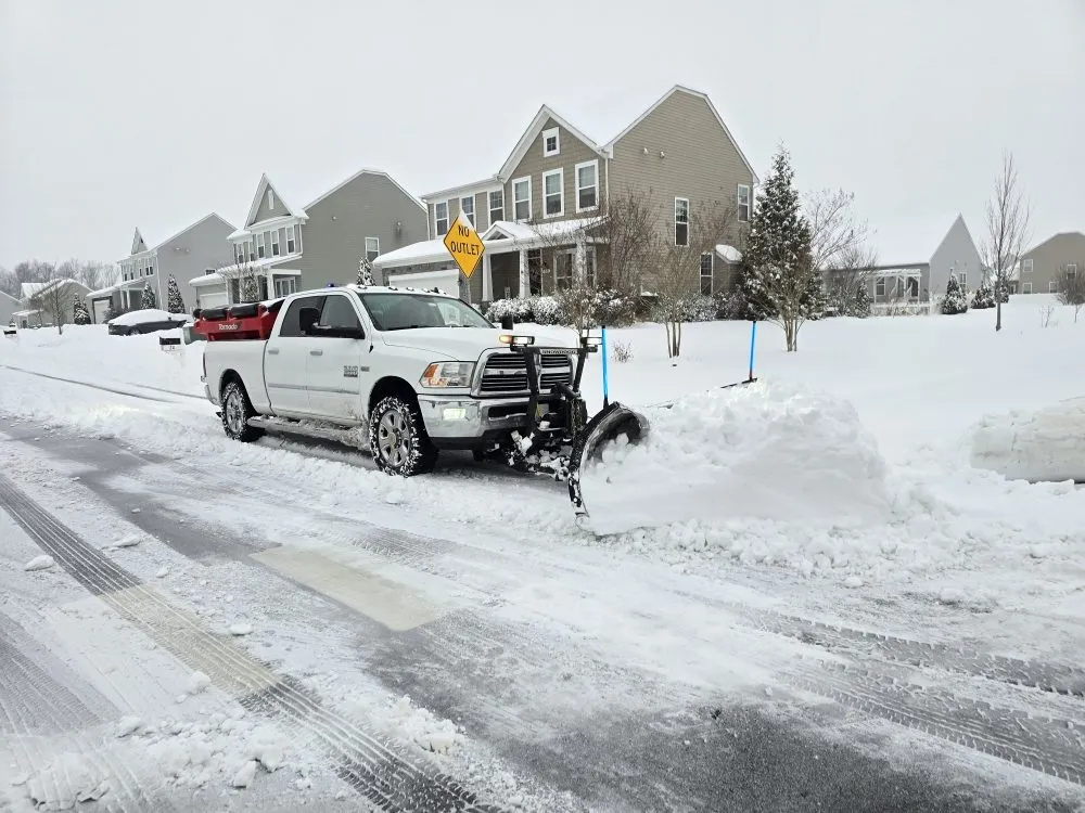 Affordable outdoor landscaping in Windsor, OH - Down 2 Ground Maintenance