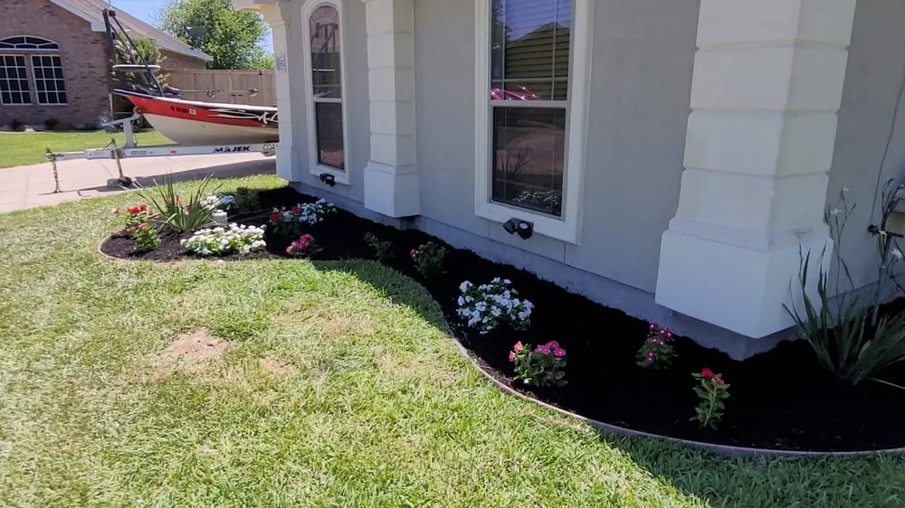 Local residential landscaping experts serving Corpus Christi, TX - Down South Lawn Services