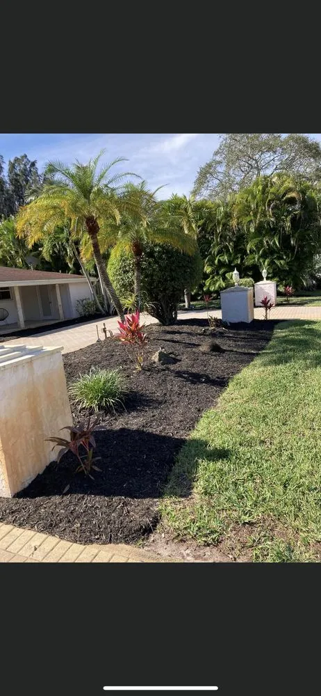 Professional lawn care service in Jupiter, FL - Down South Property Maintenance & Landscape Design