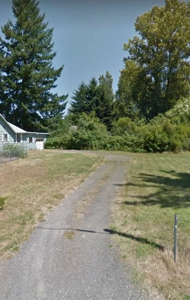 Trusted yard cleanup service for homes in Toledo, WA by Down To Earth Land Services