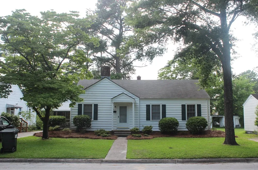 Professional lawn care service for beautiful yards in Vanceboro, NC by Down to Earth Landscaping
