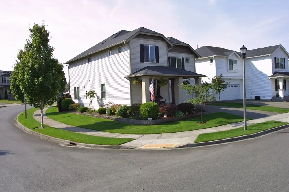 Professional lawn care service in Olympia, WA - Down To Earth Lawn And Landscapes