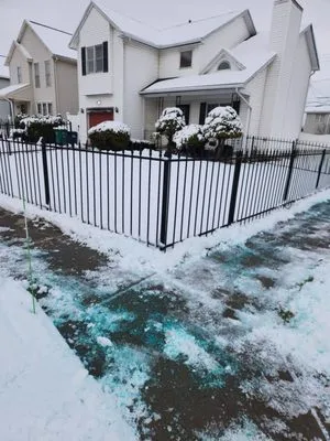 Down To Earth snow removal & Landscaping Logo