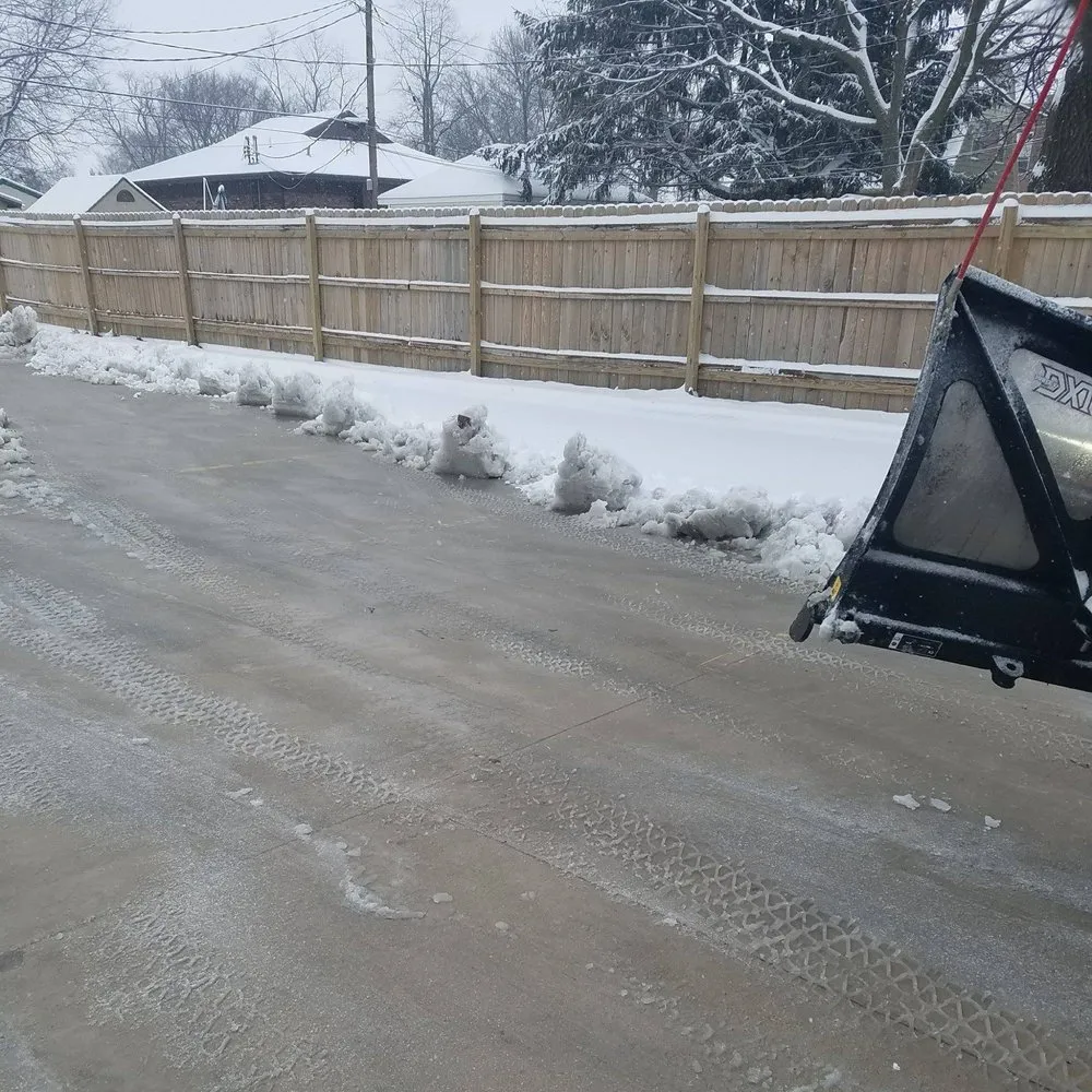 Local outdoor landscaping in Thomasboro, IL - Downings Lawn Care & Snow Removal