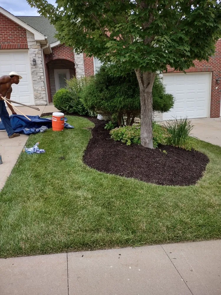 Expert outdoor landscaping in Columbia, MO by Doxley Landscaping & Design