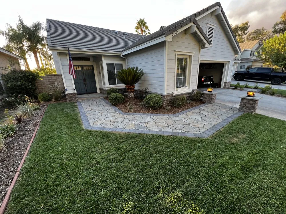 Top-rated lawn care service for homes across Santa Clarita, CA - Doza Oaks Landscaping